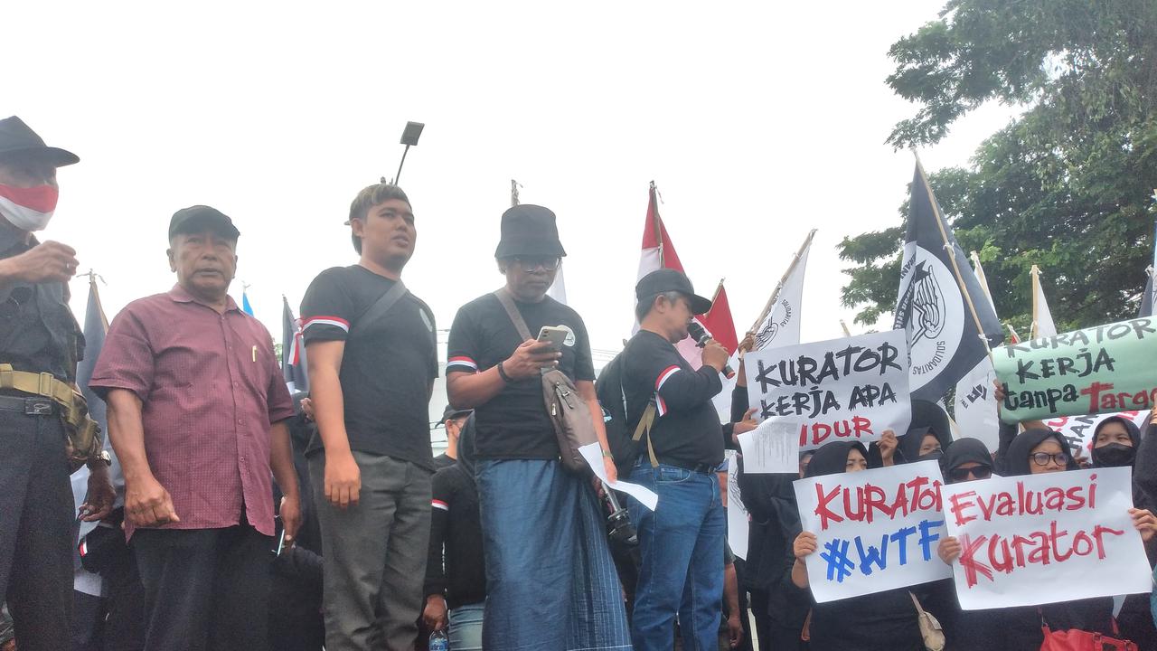 Eks Buruh Sritex Demo di PN Semarang, Tuntut Pesangon dan THR