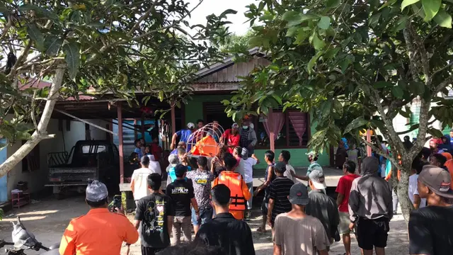Proses evakuasi jasad korban