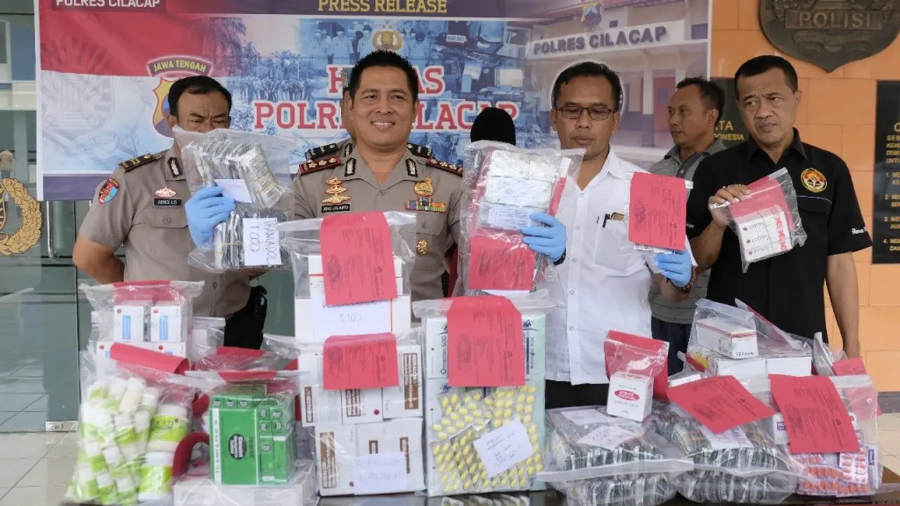 Bandar Psikotropika Menyaru Jadi Penjual Obat Herbal di Cilacap