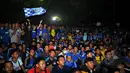 Suporter Chelsea di Indonesia (CISC) meramaikan acara nonton bareng Chelsea vs MU bersama Liputan6.com di Alibaba Futsal, Bekasi, Sabtu (18/4/2015). (Liputan6.com/Yoppy Renato)