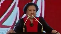 Megawati menyampaikan pidato politik dalam HUT ke-44 PDI Perjuangan. 