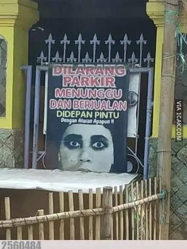 10 Potret Larangan Parkir Nyeleneh, Tulisannya Kocak