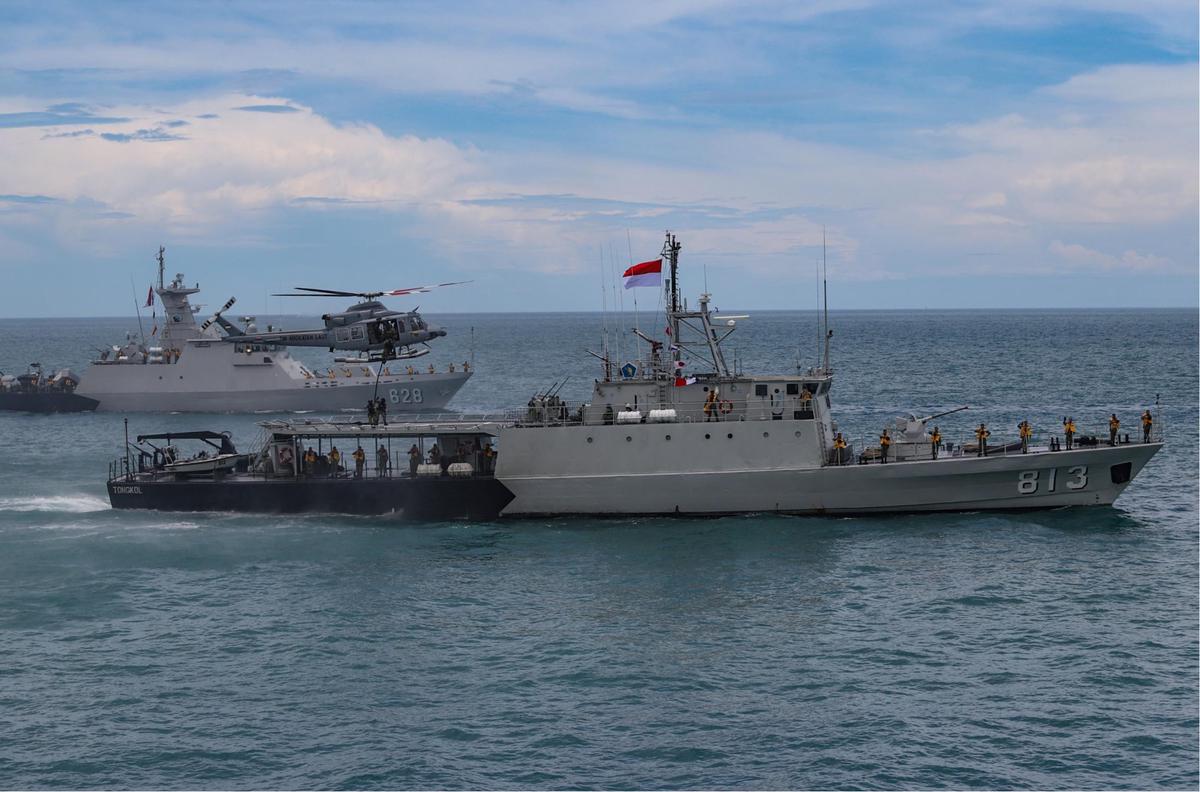 FOTO: Parade Kapal Perang dan Atraksi Prajurit  TNI AL Meriahkan Sailing Pass 2025