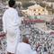 Sementara, batas akhir waktu wukuf adalah saat terbit fajar di hari berikutnya yaitu pada tanggal 10 Dzulhijjah yang bertepatan dengan Hari Raya Idul Adha. (HAZEM BADER/AFP)