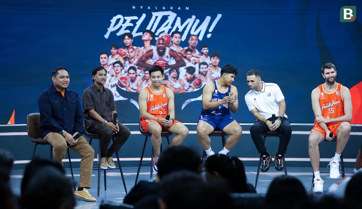 Dalam peluncuran tersebut, Pelita Jaya (PJ) mengusung target merengkuh gelar juara IBL 2026 dengan tagline ‘Nyalakan Pelitamu’. (Bola.com/M Iqbal Ichsan)
