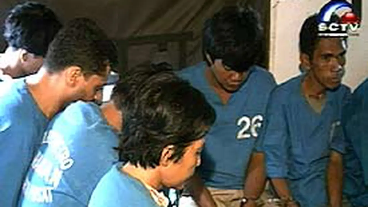 080102bNarkoba.jpg