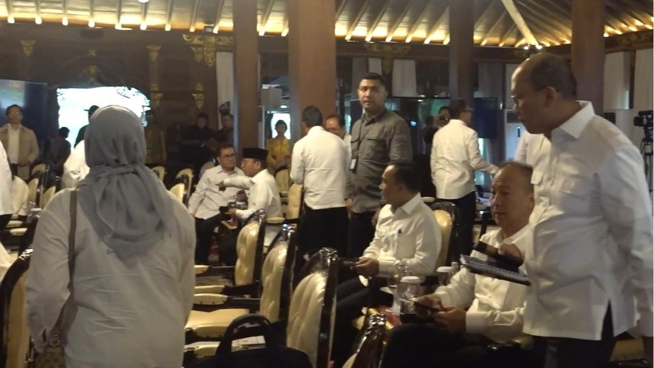 Suasana pembekalan di rumah Prabowo
