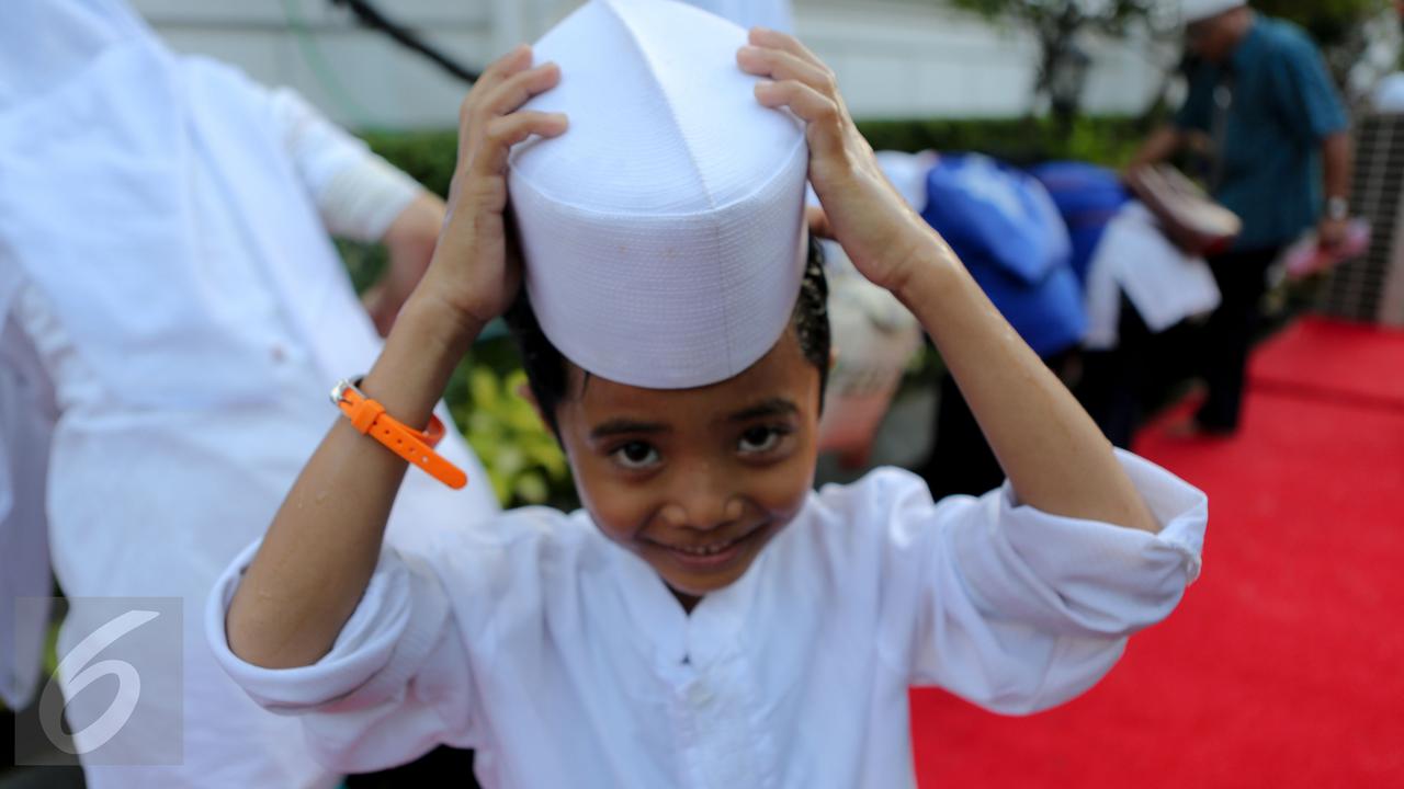 Keceriaan Ratusan Yatim Saat Berwudhu di Istana Negara