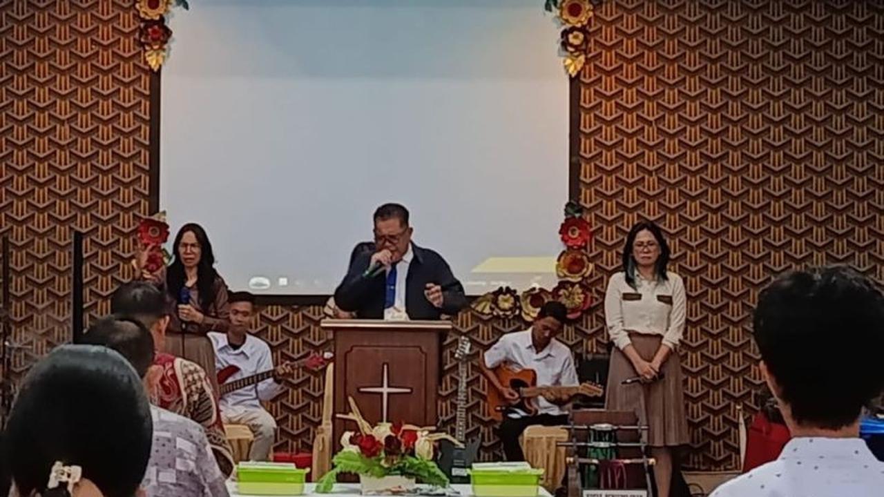Pendeta GPdI Manado: Makna Paskah Kesederhanaan Ajak Umat Berbagi dan Teladani Yesus