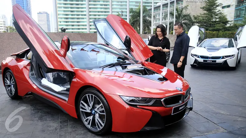 Gagahnya Mobil BMW i8 Protonic Red Edition