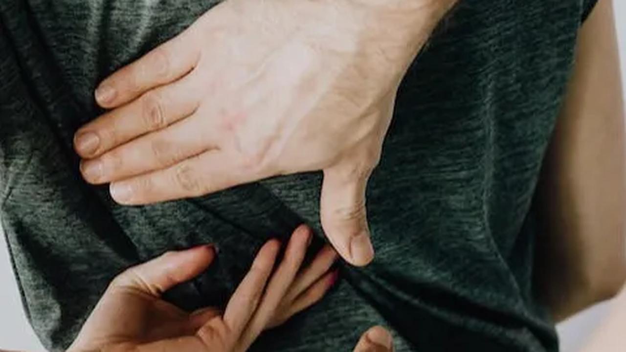 Bisakah Saraf Kejepit Diatasi dengan Cara Diurut?