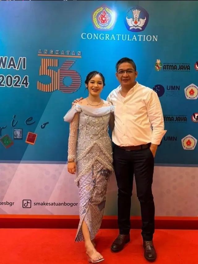 Shakiena Azalea Putri Pasha Ungu