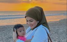 Potret Seru Kesha Ratuliu Momong Baby Aisha yang Sering Quality Time