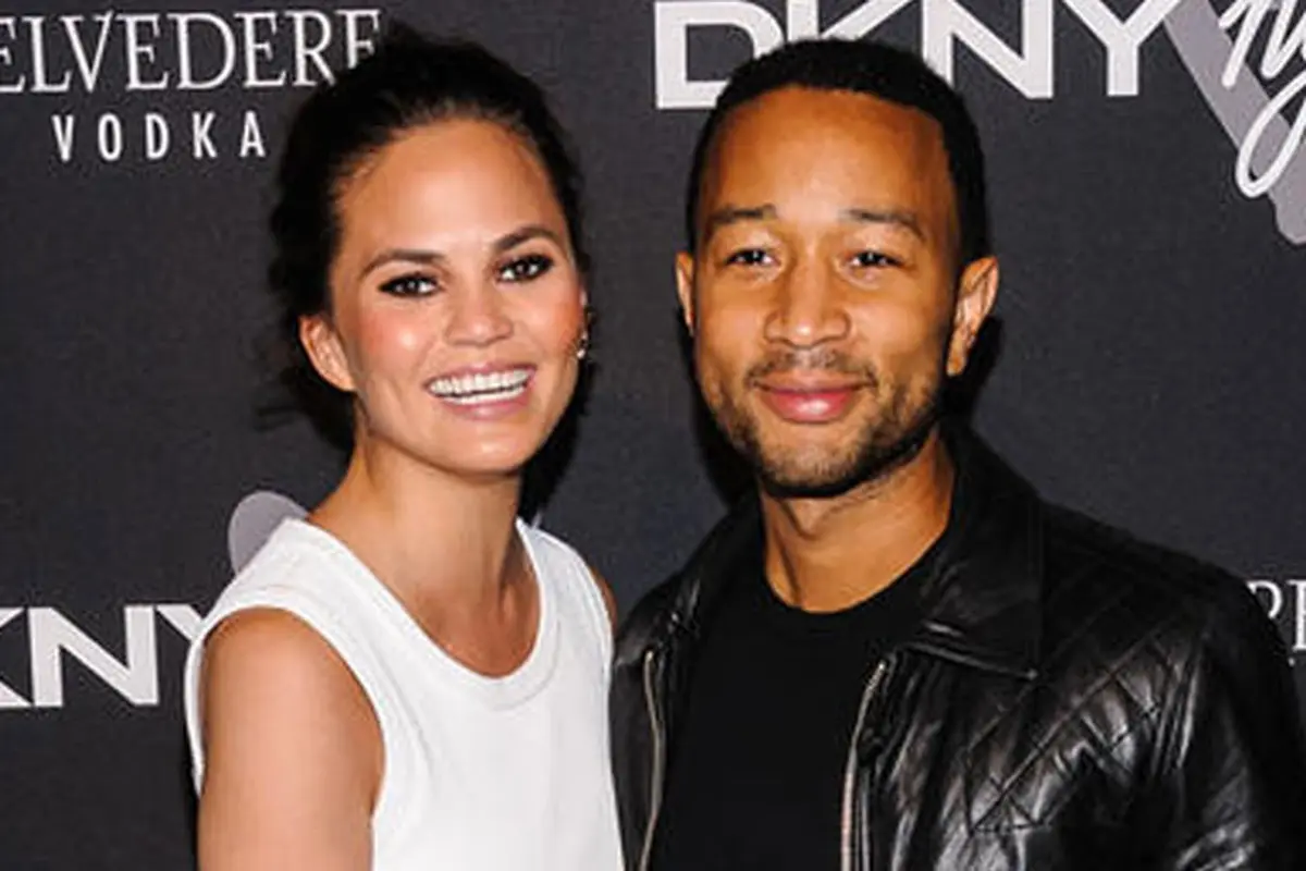 Chrissy Teigen dan John Legend