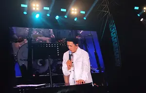 Ariel Noah menjadi bintang tamu dalam Konser 25 Tahun Janji Suci Yovie & Nuno, Sabtu (13/6/2026). (Foto: Liputan6.com/ Mevi Linawati)