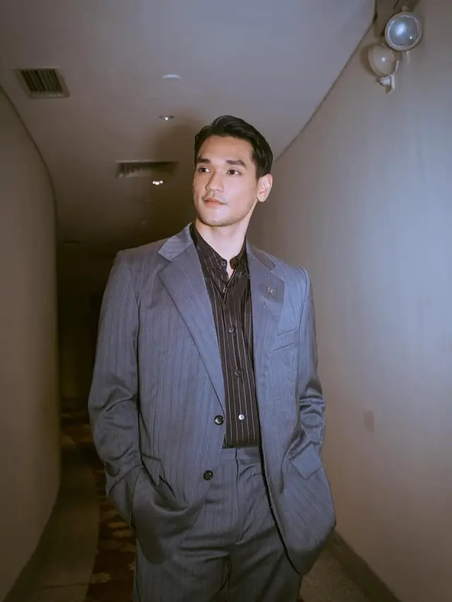Pilihan Afgan Saat Pakai Jas