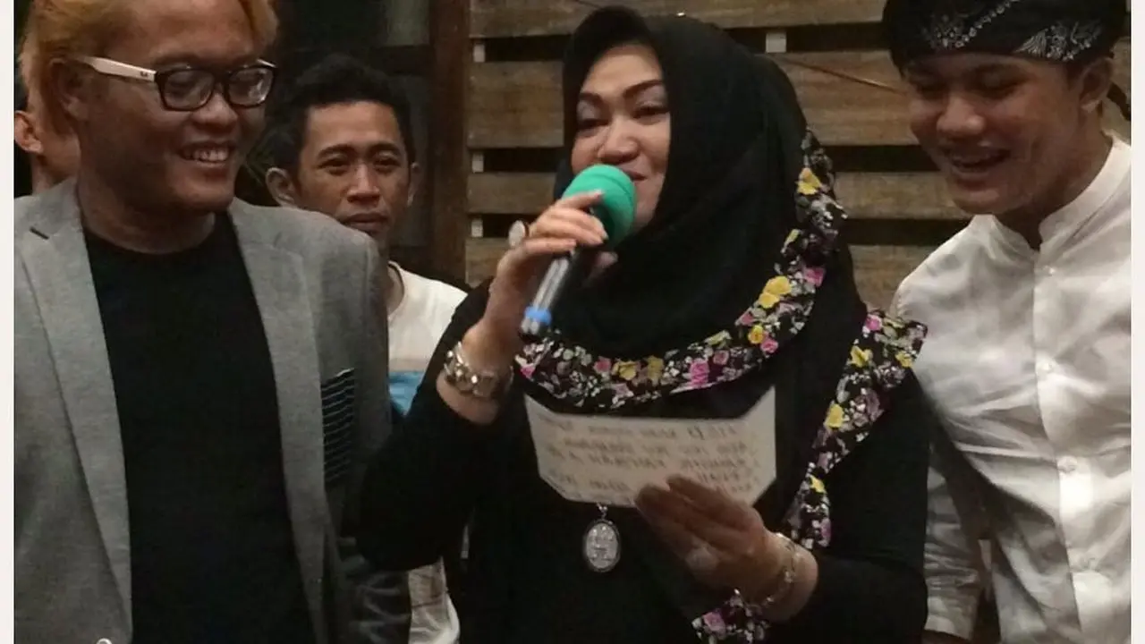 Sule, dan istri