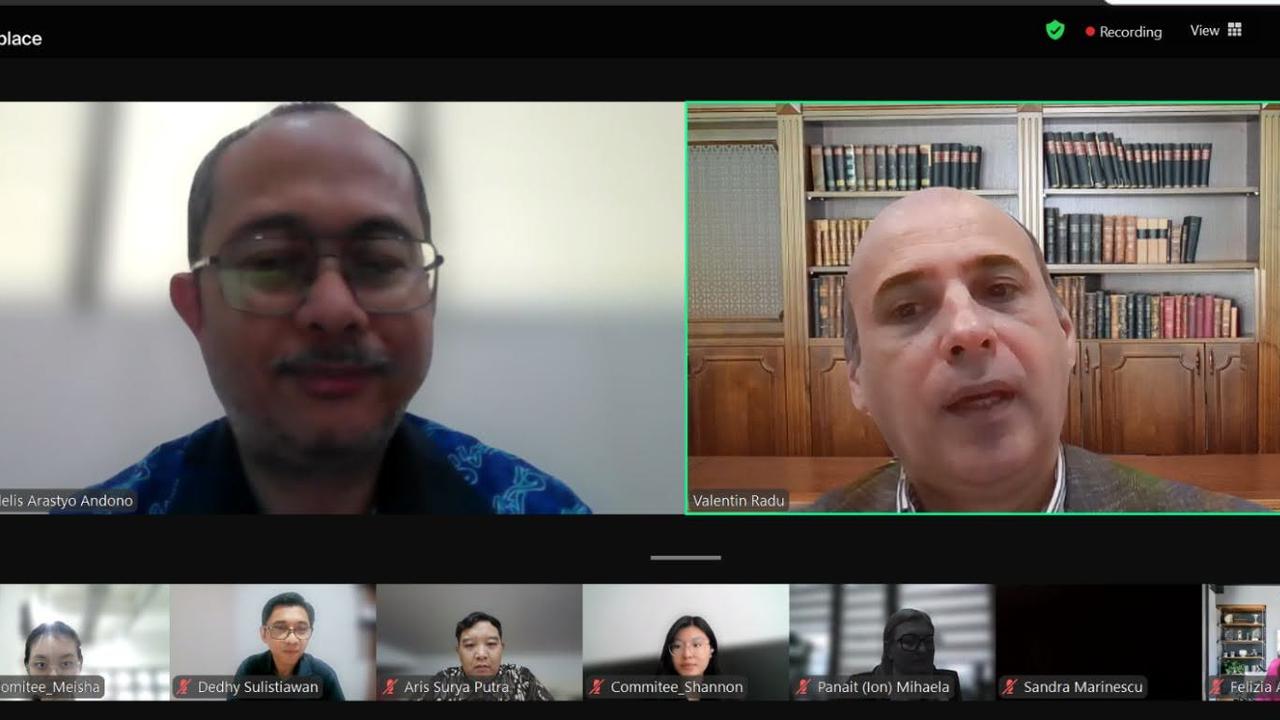 Menguasai Visualisasi Data, Program Doktor Akuntansi Ubaya dan Valahia University Hadirkan Seminar Internasional