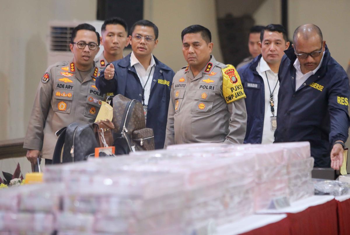 Polisi rilis 24 tersangka kasus judol yang libatkan pegawai Komdigi
