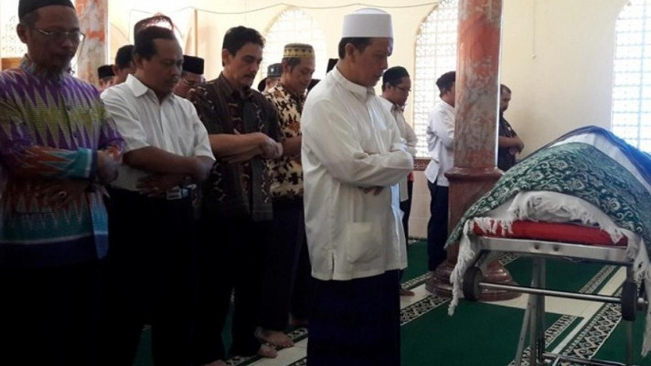 Tata Cara Sholat Jenazah dalam Agama Islam, Dilengkapi dengan Urutan hingga Bacaannya