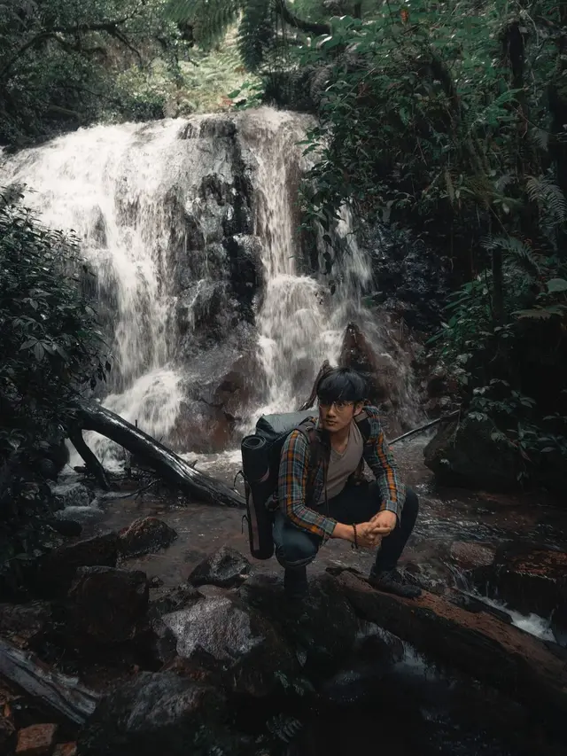 7 Momen Kenny Austin Saat Naik Gunung, Sempat Enggak Mandi 3 Hari