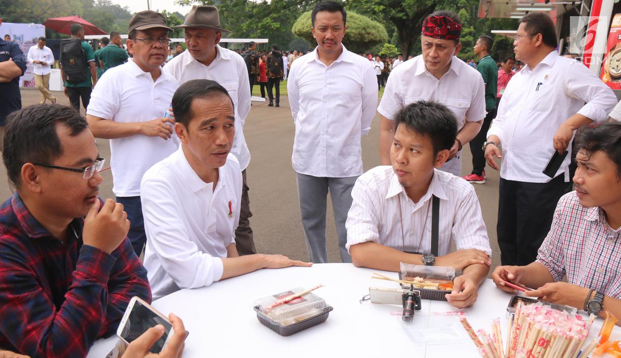 Acara TV Benoe Bulu PHOTO Jokowi Nongkrong Bareng Pemuda dari Seluruh 