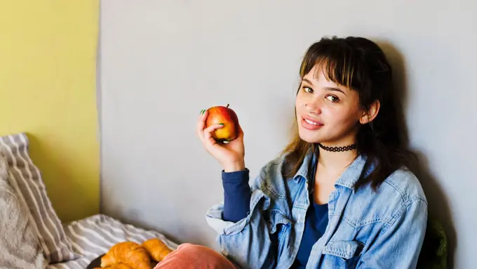 5 Manfaat Makan Buah Sebelum Makan agar Tubuh Lebih Sehat dan Pencernaan Lancar