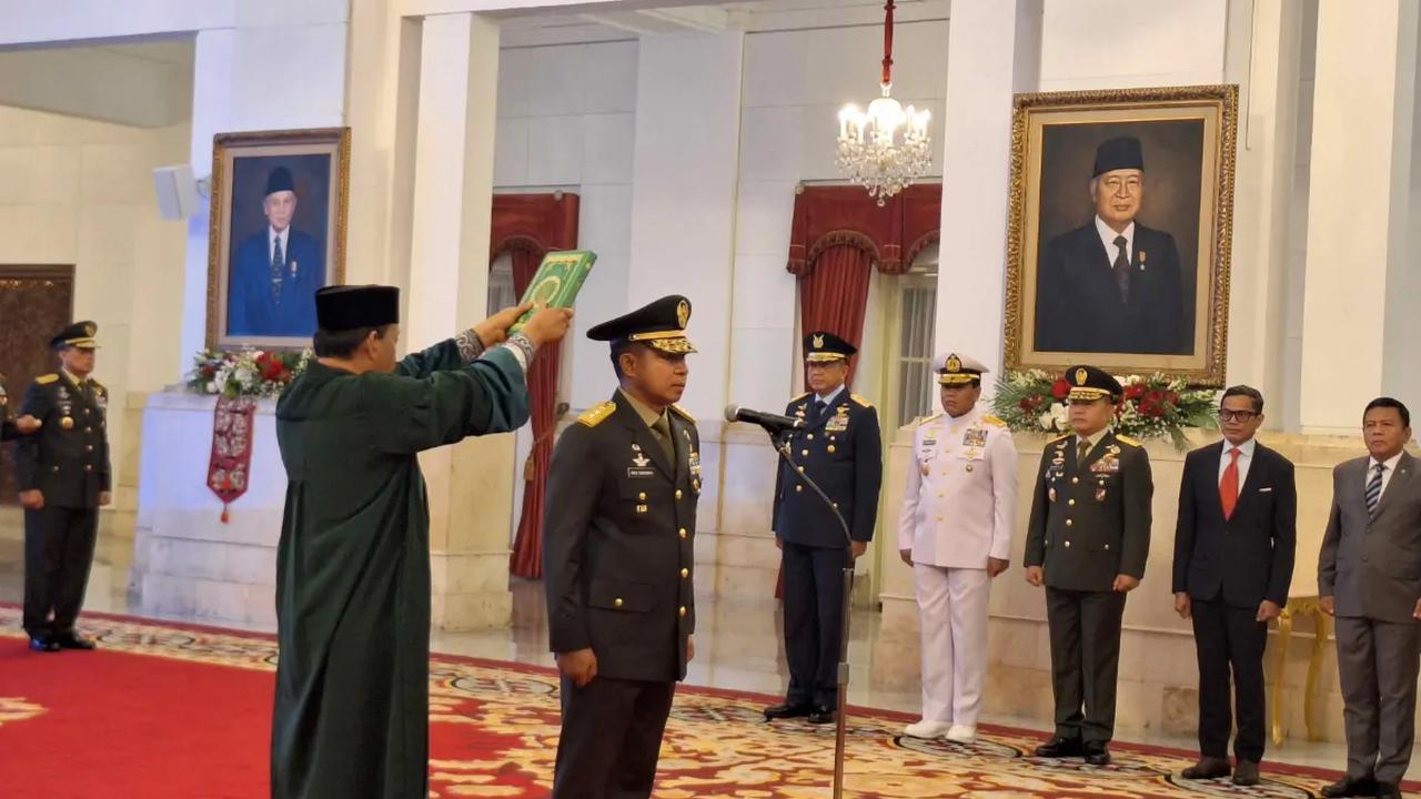 Dia berjanji akan menjalankan tugas dengan sebaik-baiknya dan penuh rasa tanggung jawab. Selain itu, Agus juga berjanji akan menunjung tinggi sumpah prajurit.