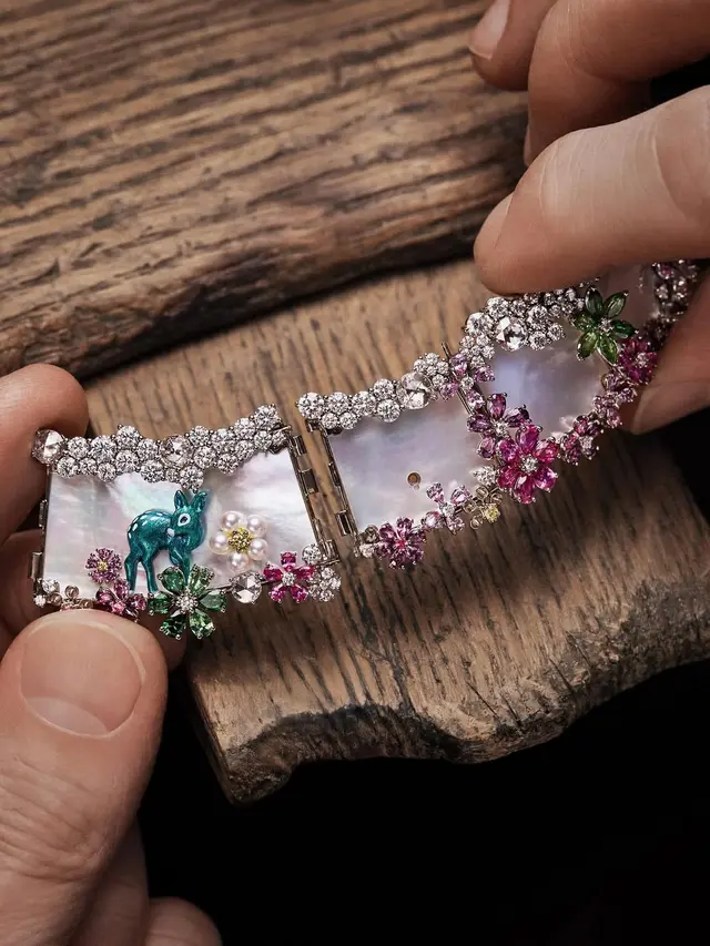 Ketika Perhiasan Menjadi Lukisan Miniatur Alam, Dior Diorexquis Forêt Nacrée Raih Prix du Savoir-Faire di Monaco