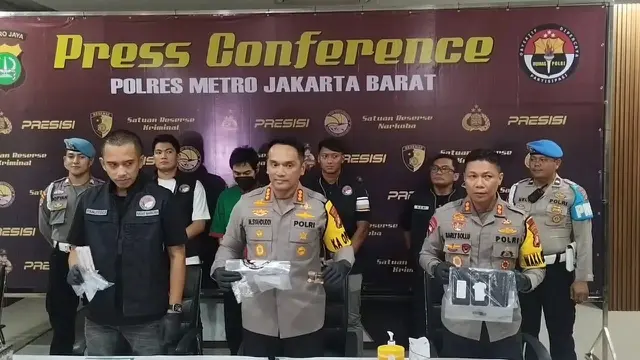 Polisi mengumumkan kronologis penangkapan Epy Kusnandar dan Yogi Gamblez.