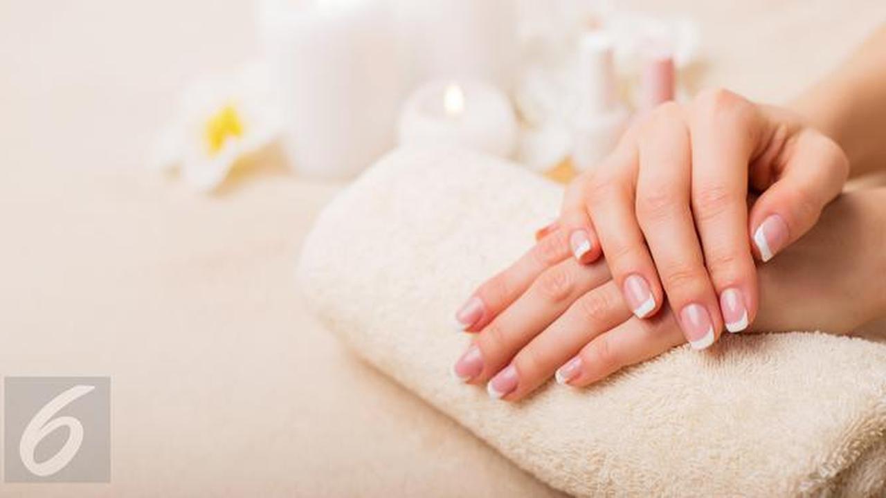 Kuku patah tentu sangat menjengkelkan. Lantas, bagaimana cara mengatasinya?