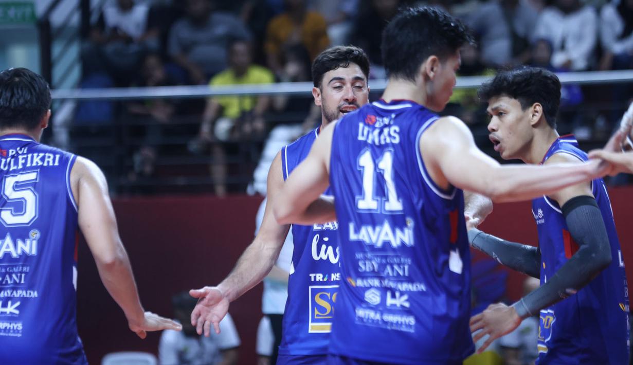 Kemenangan ini menjadi modal penting bagi LavAni dalam perburuan tiket menuju Grand Final. Kematangan strategi David Lee dan kedalaman skuad menjadi kunci utama bagi kemenangan LaVani pada laga ini. (Dok. PBVSI)