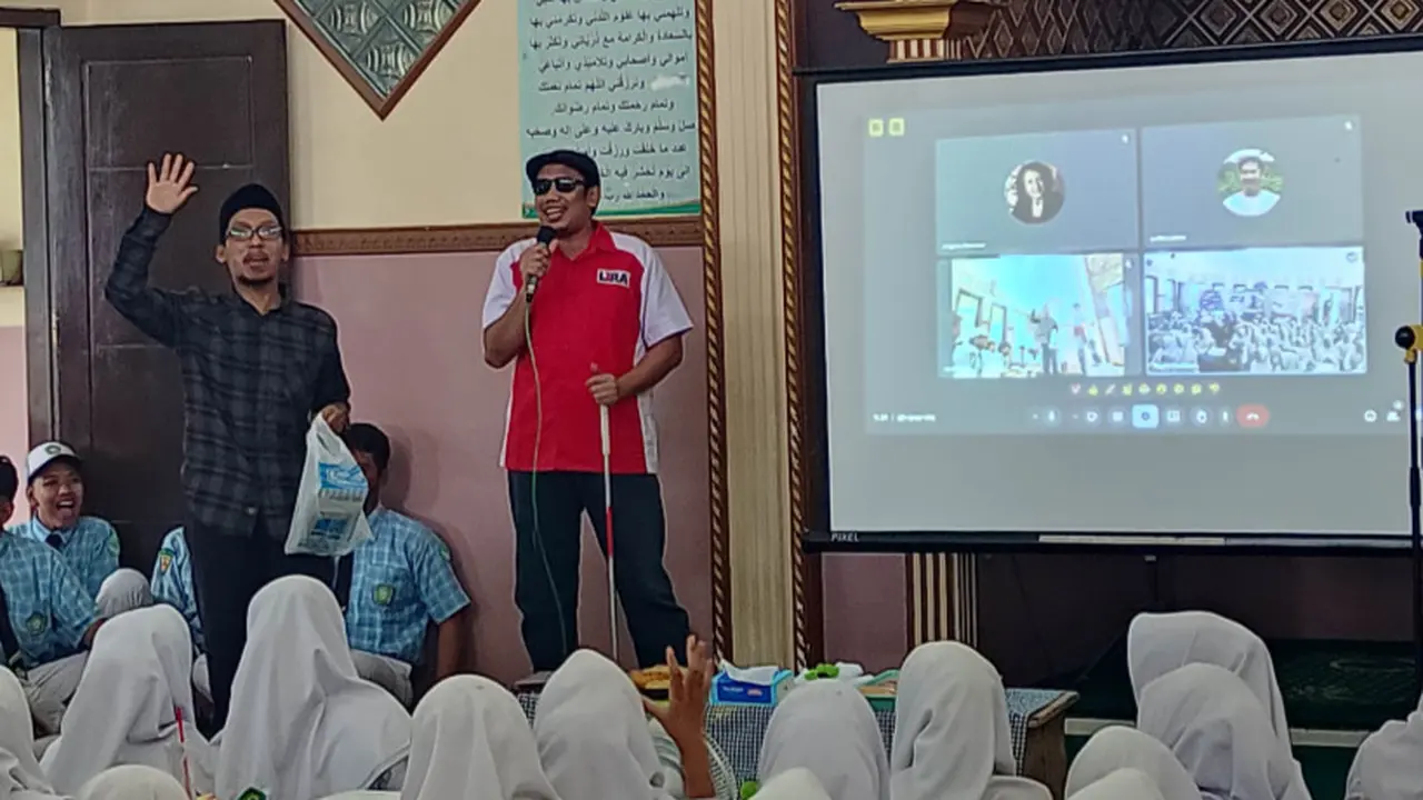 Jelang Pilkada 2024, Aktivis Disabilitas Jatim Edukasi Pemilih Pemula Soal Pentingnya Nilai Inklusif