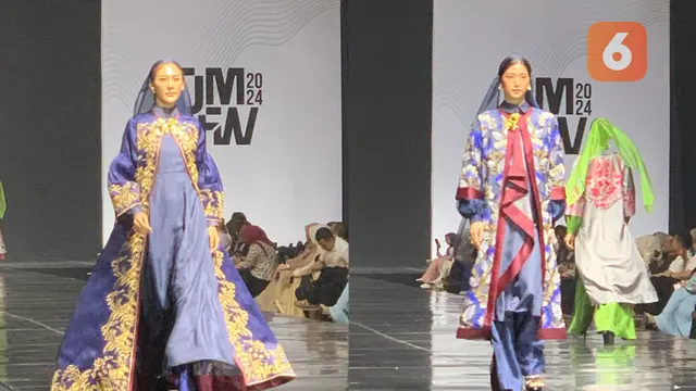 Koleksi dari jenama Roemah Kebaya Vielga tampil sebagai modest fesyen yang santun di Jakarta Modest Fashion Week (JMFW) 2024, berlangsung di ICE BSD pada kamis malam (19/10/2023)