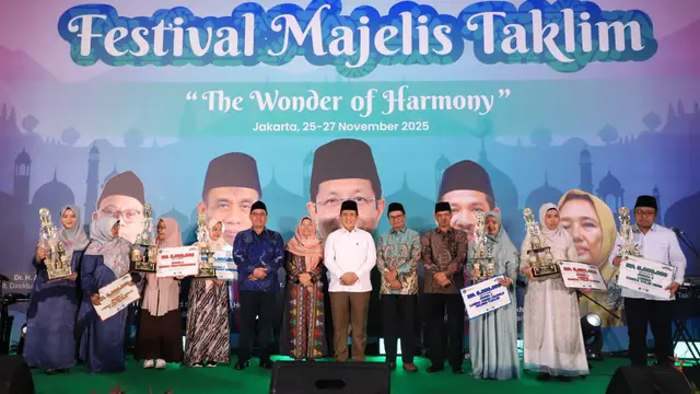 Festival Majelis Taklim Nasional 2025 yang diselenggarakan Direktorat Jenderal Bimbingan Masyarakat Islam Kementerian Agama resmi ditutup oleh Wakil Menteri Agama Romo H. R. Muhammad Syafii