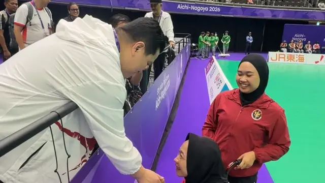 Menpora Erick Thohir bersama atlet Asian Para Games 2026