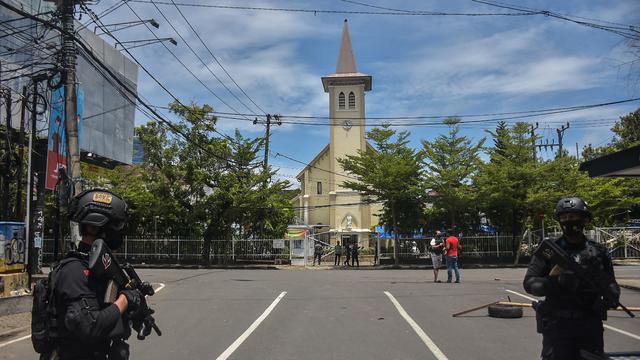 Suasana Mencekam Gereja Katedral Makassar Usai Ledakan Bom