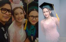 Terlihat Elegan dan Anggun Saat Mengenakan Batik, Berikut 8 Foto Cantik Masayu Anastasia Saat Hadiri Wisuda Anaknya