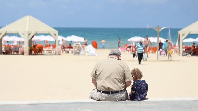 Ilustrasi menjadi tua