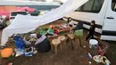 <p>Sebagai tanggapan, Israel melancarkan serangan udara, laut dan darat terhadap Hamas yang telah menewaskan lebih dari 10.000 orang di wilayah pesisir padat penduduk, menurut para pejabat di Gaza. (Mahmud HAMS / AFP)</p>