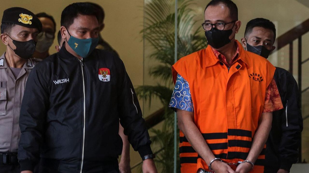 Kuasa hukum Rafael meminta majelis hakim tidak menjadikan harta kekayaan klien dan ibunya sebagai dasar melakukan penuntutan pidana.<br>