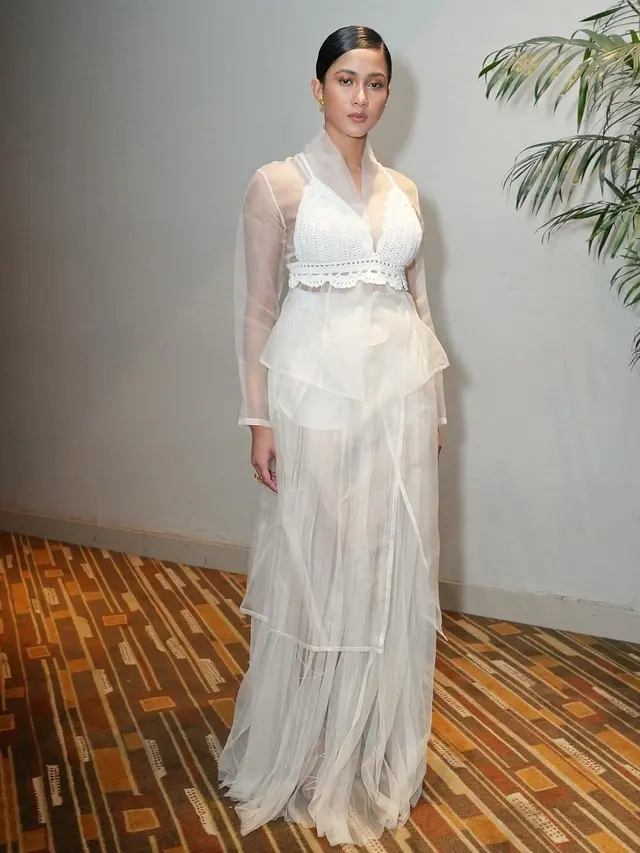 Gaya Artis di Gala Premiere KKN di Desa Penari Extended, Tissa Biani-Aulia Sarah Tampil Anggun Berkebaya