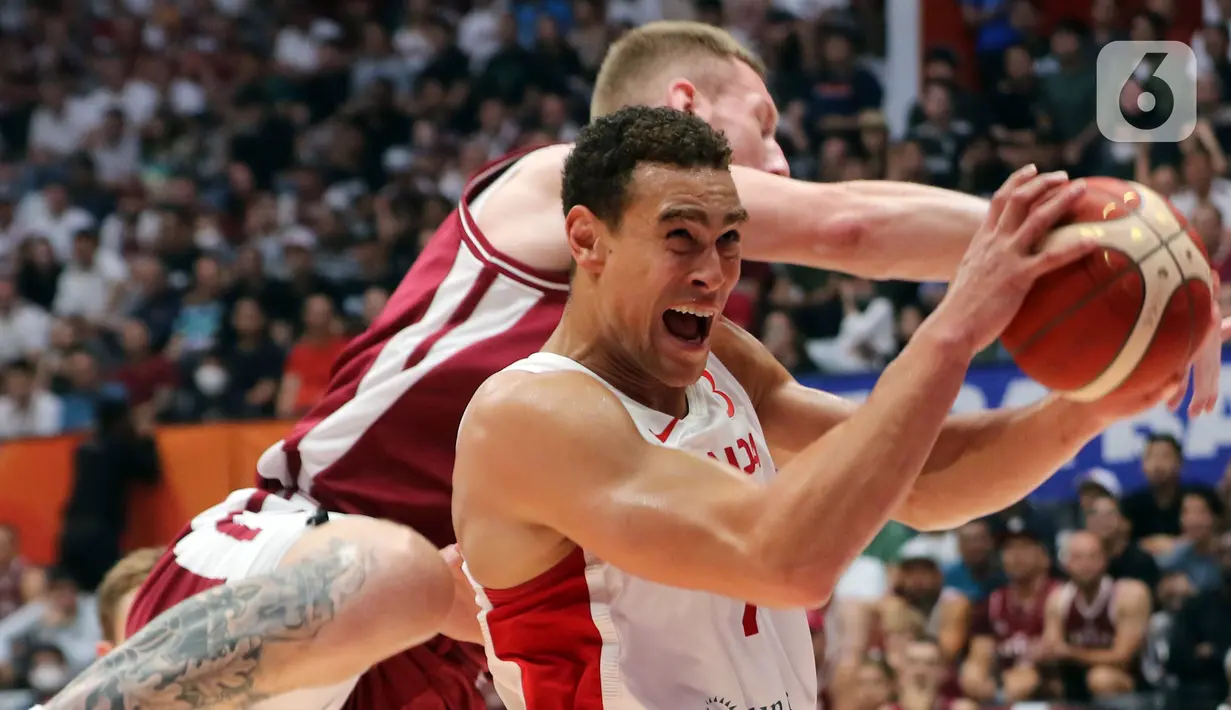 Meski kalah dari Kanada, timnas basket Latvia juga lolos ke babak selanjutnya sebagai sebagai runner up grup. (Liputan6.com/Helmi Fithriansyah)