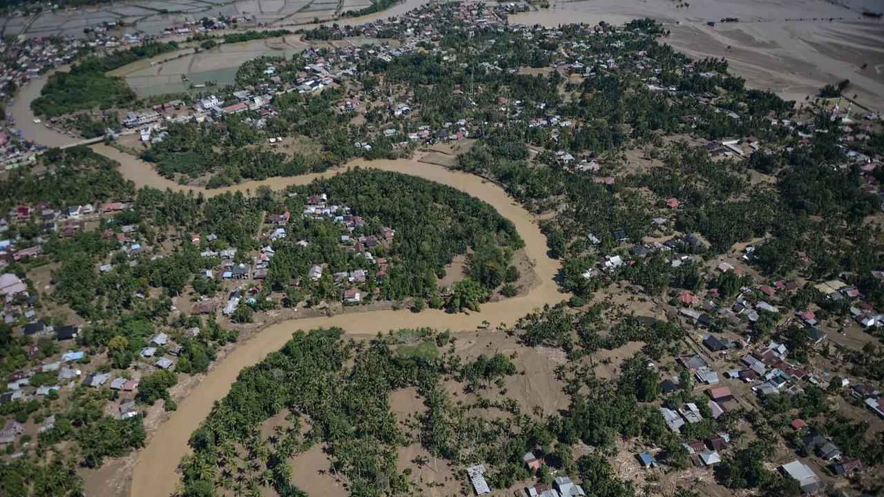 FOTO: Pemandangan Udara Rumah-Rumah Warga Pidie Jaya yang Tertimbun Lumpur