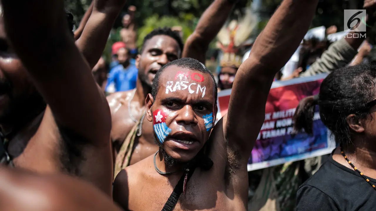 Dari Mabes TNI AD, Mahasiswa Papua Unjuk Rasa di Depan Istana