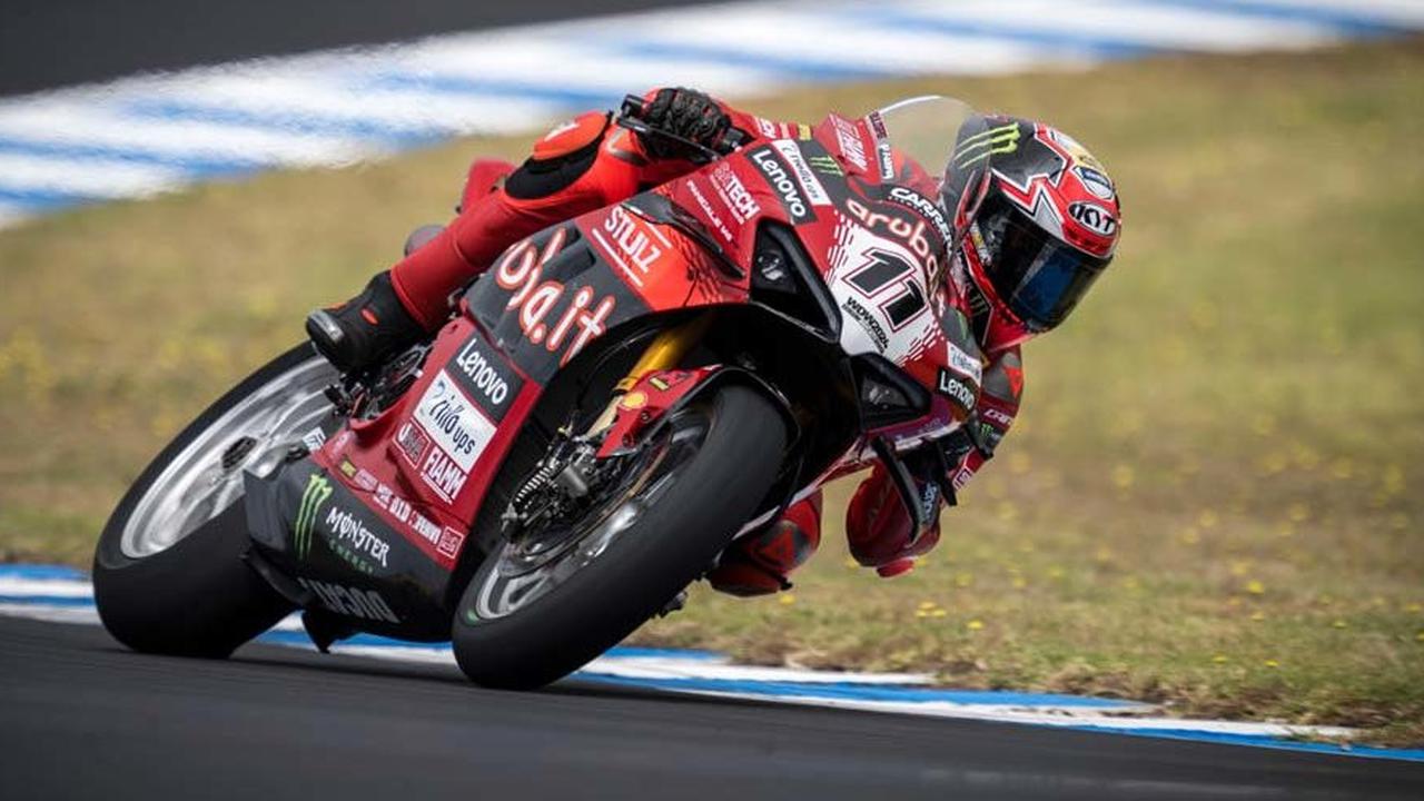 Hasil Race 2 WorldSBK Prancis 2024: Tiga Juara Dunia Terpaksa Absen Karena Cedera, Nicolo Bulega Memenangkan Balapan.