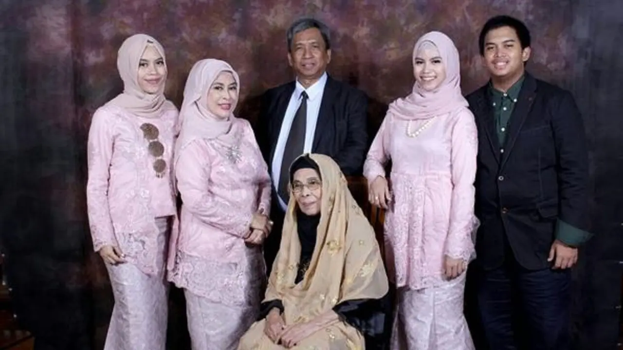 [Bintang] Nesyana Ayu Nabila dan keluarga