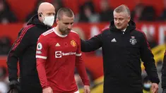 Sesuai prediksi, Manchester United terbukti keteteran menghadapi pekan neraka di Liga Inggris. Usai dibantai Liverpool, Setan Merah juga harus takluk dari sang tetangga, keduanya di Old Trafford. Sudah saatnya Solskjaer mencadangkan 5 starternya yang tampil buruk. (AFP/Oli Scarff)