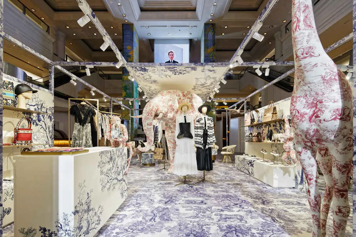 Nuansa Tradisional Hadir dalam Pop Up Dior di Plaza Indonesia