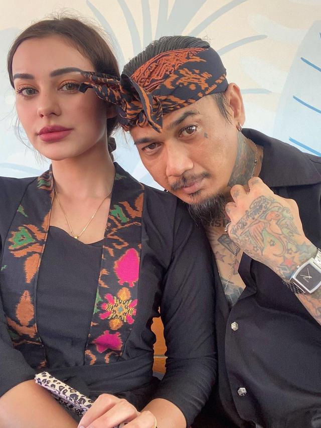 Nora Alexandra dan Jerinx SID. (Foto: Instagram @ncdpapl)